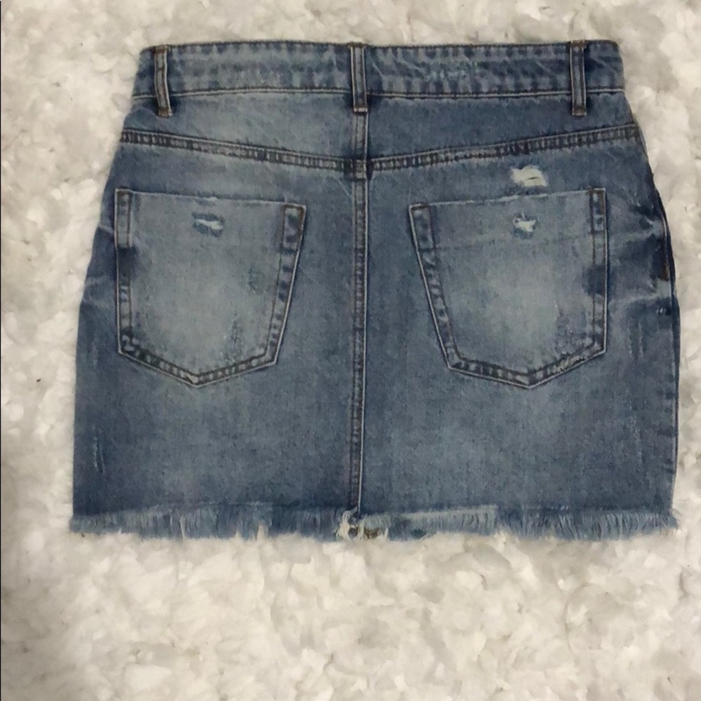 F21 Distressed Skirt - Picture 3 of 3